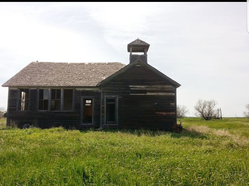 Wooden Buildings That Have Weathered Decades of Harsh Plains Winds