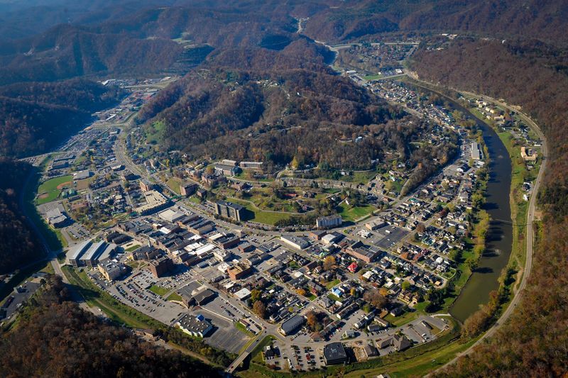 Pikeville Today – Shadows and Scenery