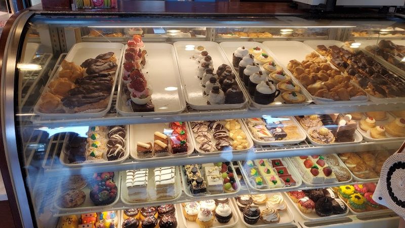 Bovella's Pastry Shoppe (Westfield)