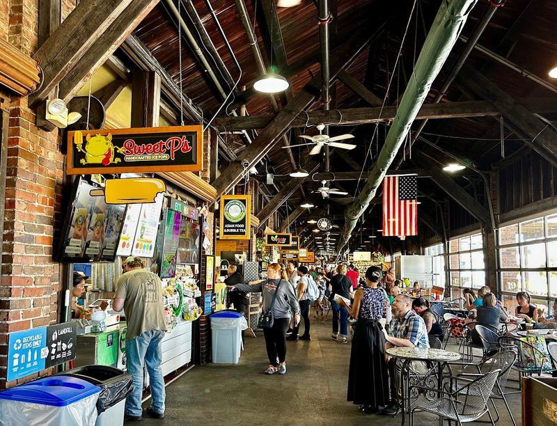 A City Outsiders Rarely Associate With Dining