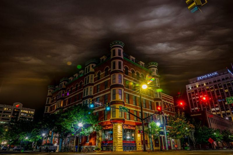 Ghost Stories That Linger