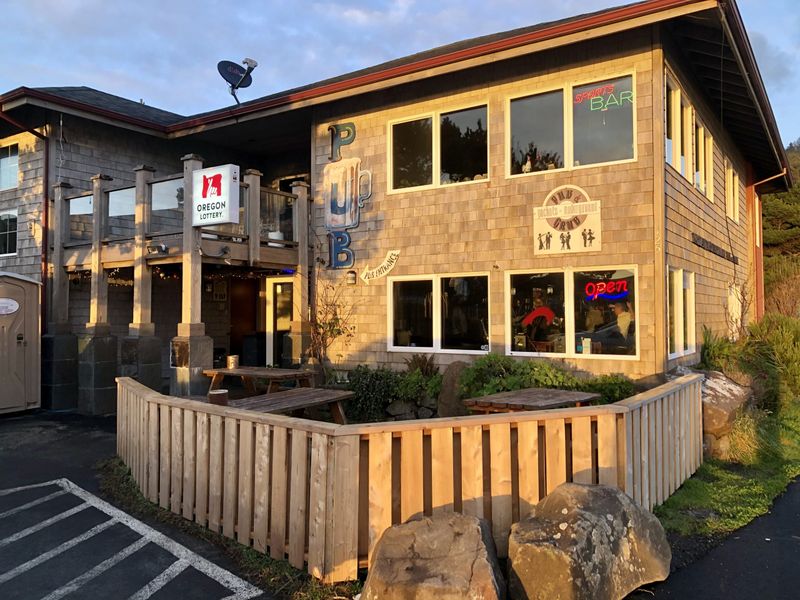 Yachats Underground Pub & Grub - Yachats