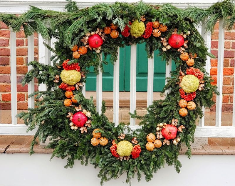 Natural Colonial Decorations