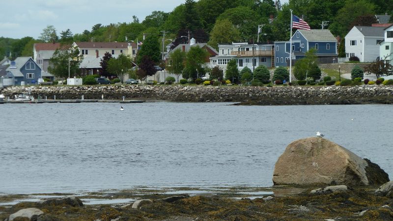 A Quiet Maine Harbor With an Unshakable Reputation