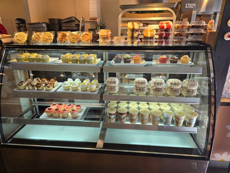 Bear and the Honey Specialty Bakery (Phoenix)