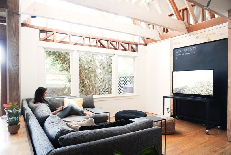 The New Travelers Who Call LA Temporary Home