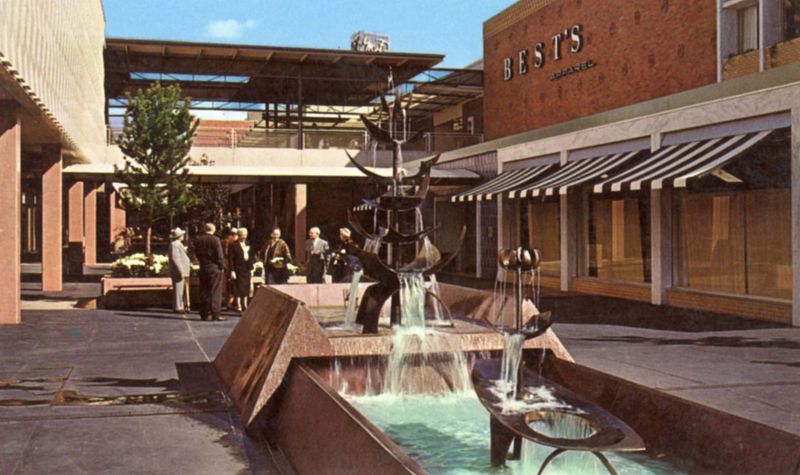 Portland's First Major Shopping Center