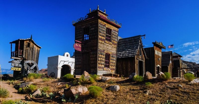 The Crumbling Adobe Homes That Tell Stories of Hardship