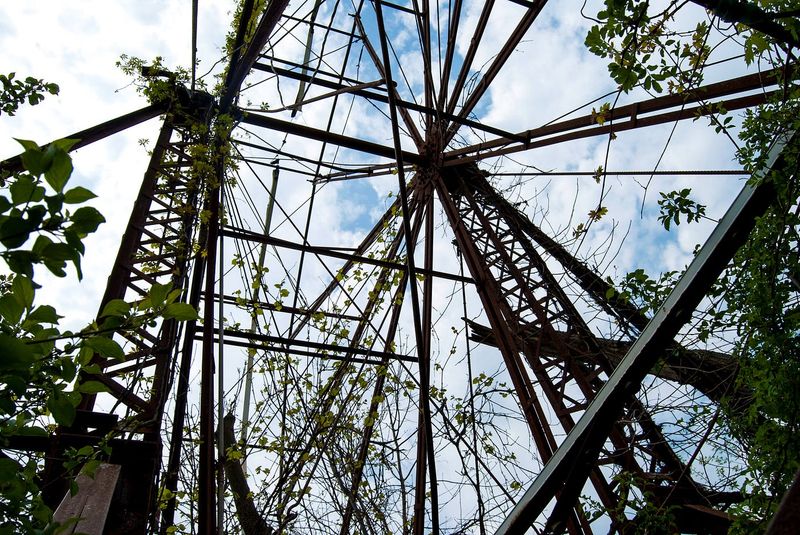 Evidence of Trespass and Decay