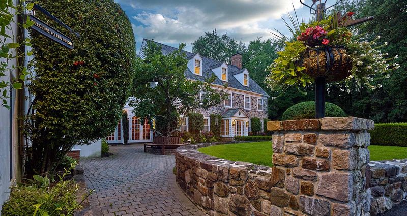 The Inn at Bowman’s Hill: Peaceful Retreat Surrounded by Woods