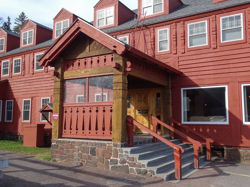 The Edwin Lundie Architecture