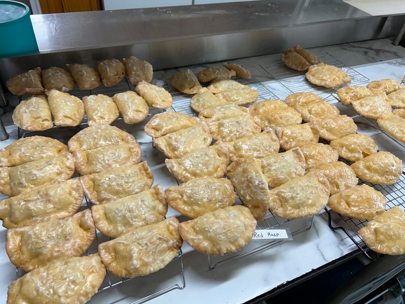 Lee's Bakery, Roseville