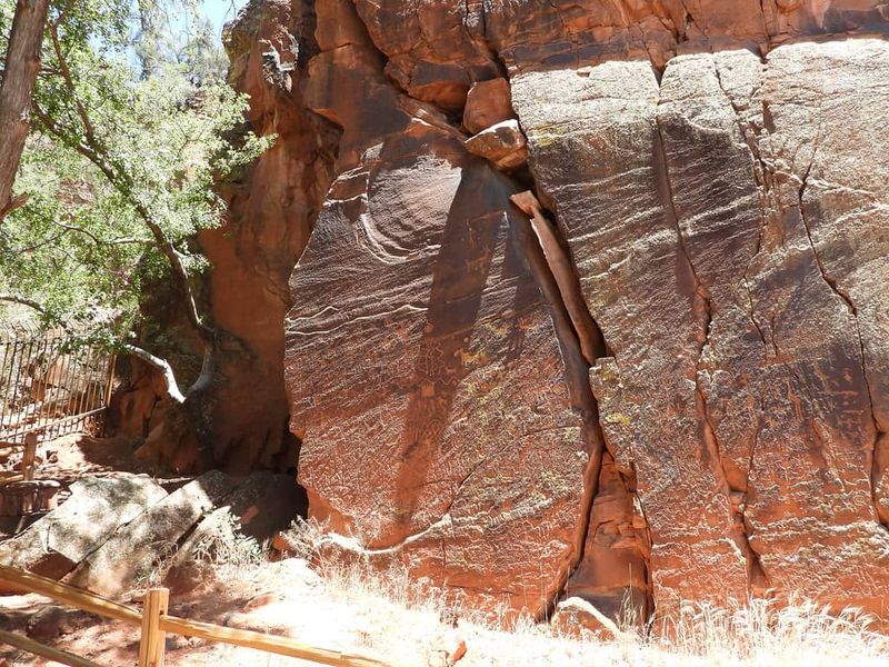 V-Bar-V Heritage Site Bouldering (Near Sedona)