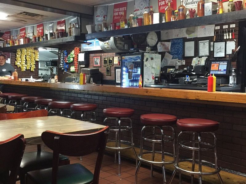 Hunt's Seafood Restaurant and Bar, Dothan