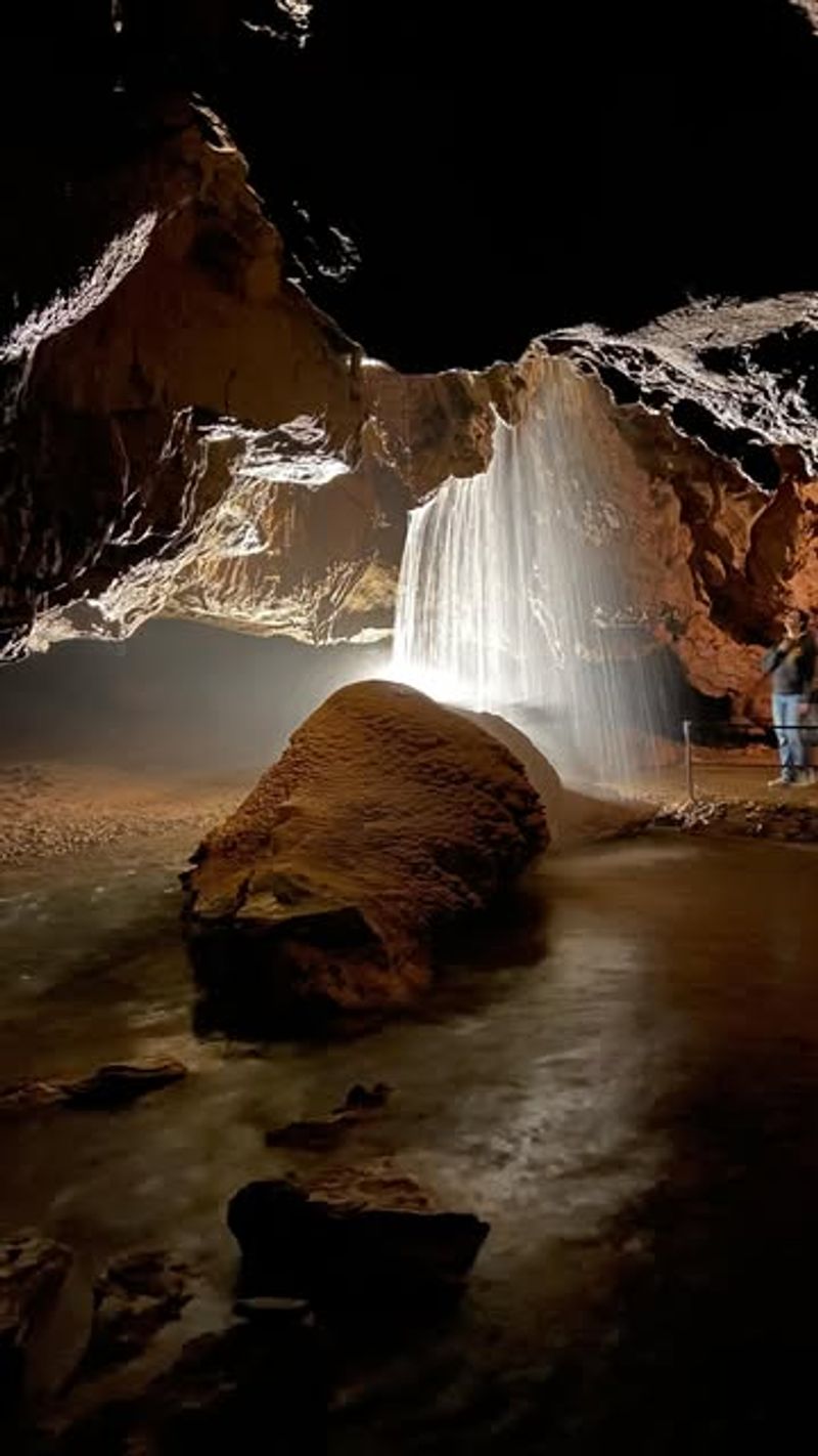 Tuckaleechee Caverns (Townsend)
