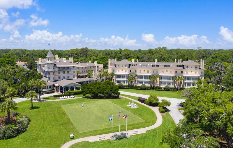 Jekyll Island’s grand rooms fuel the dinner myth