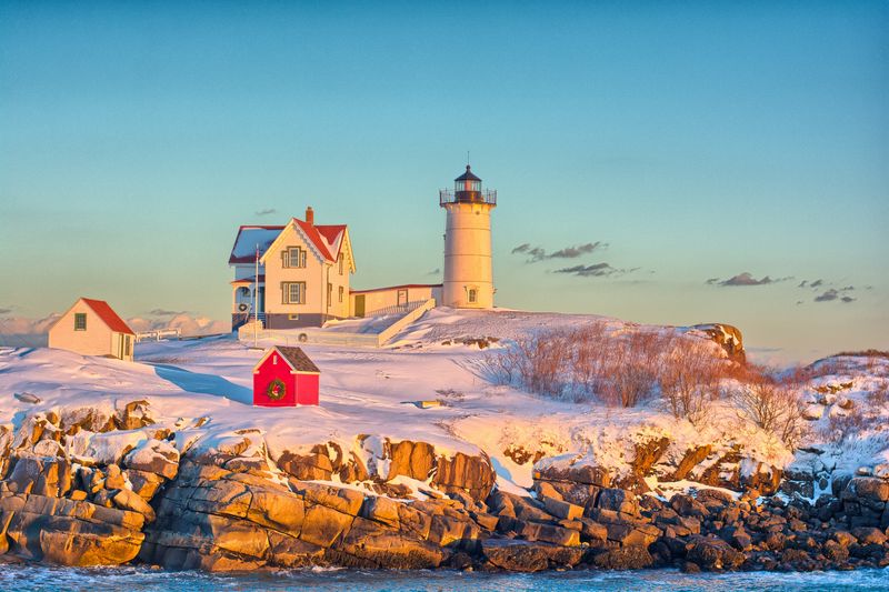 Why December Transforms Maine’s Coastline