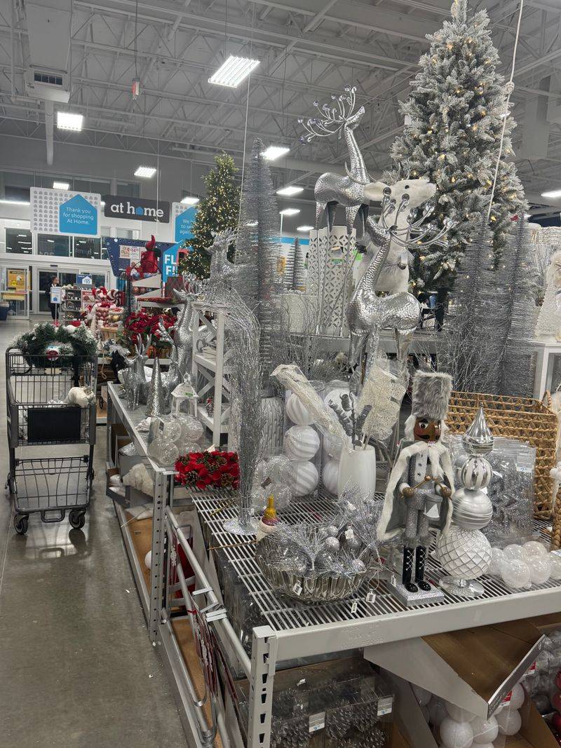 Wreaths and Garlands Everywhere