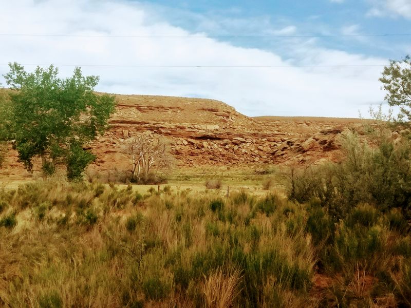 Nearby Lookouts Where Travelers Observe the Landscape