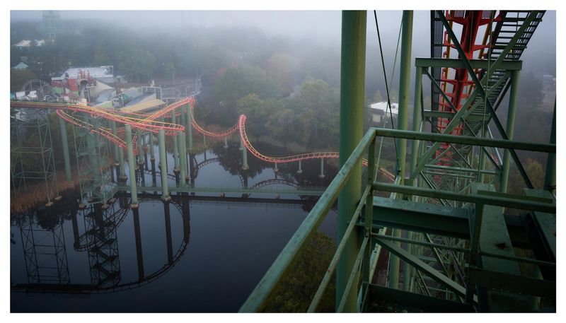 Atmospheric Charm and Eerie Stillness