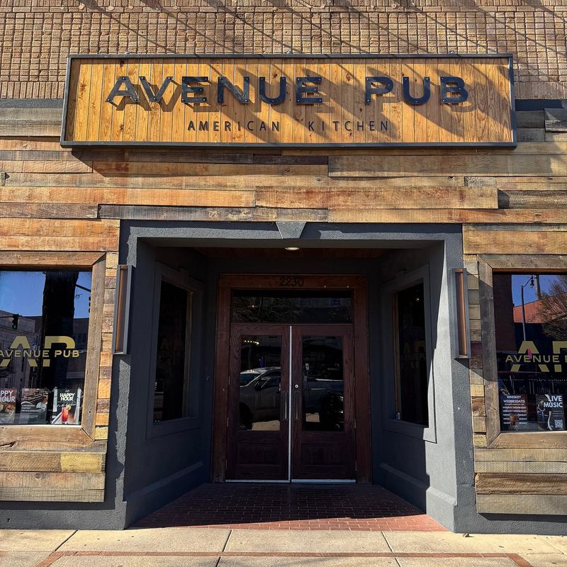 Avenue Pub