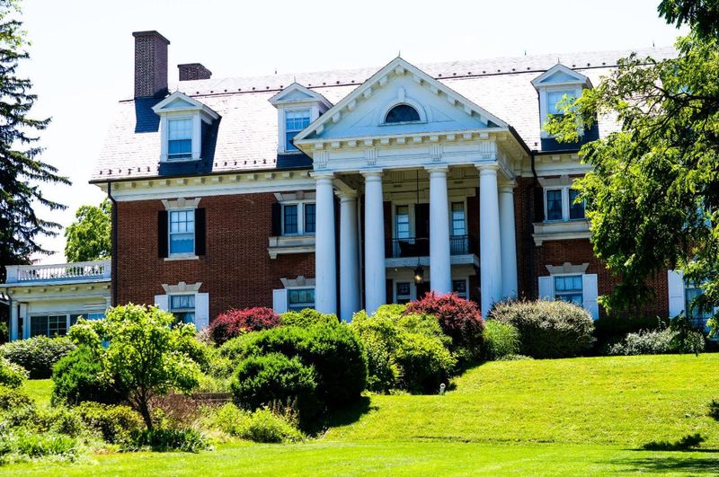 The Mercersburg Inn: A Grand Setting for Thanksgiving Memories