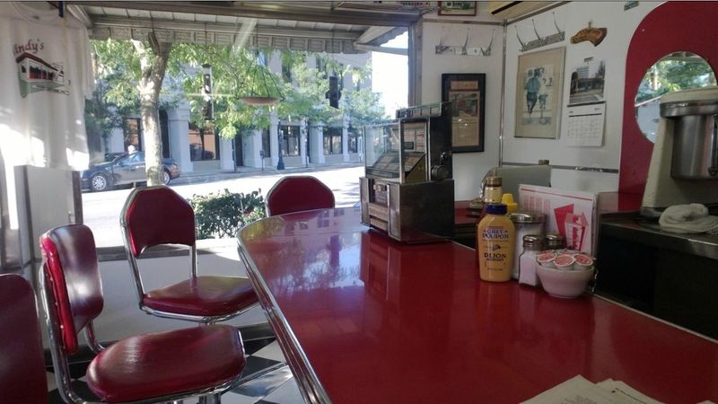 Classic Diner Atmosphere That Takes You Back