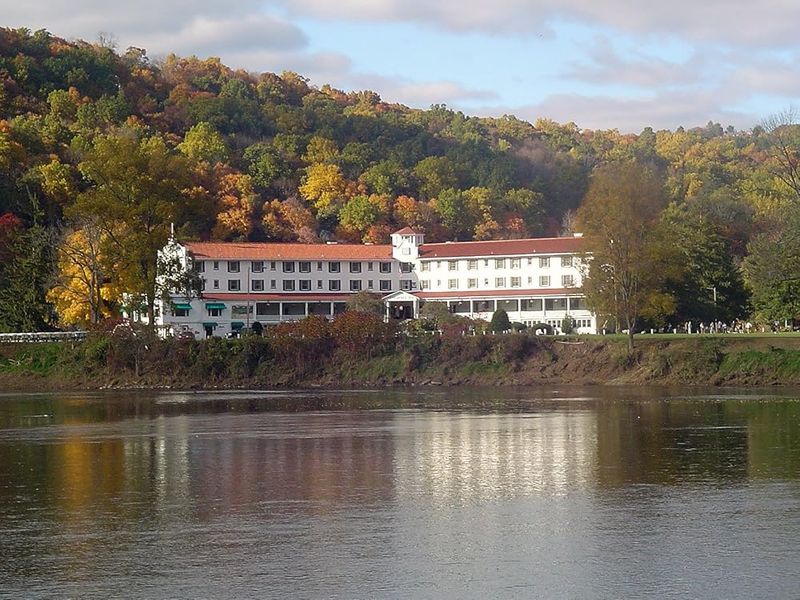 The Shawnee Inn & Golf Resort (Shawnee on Delaware)