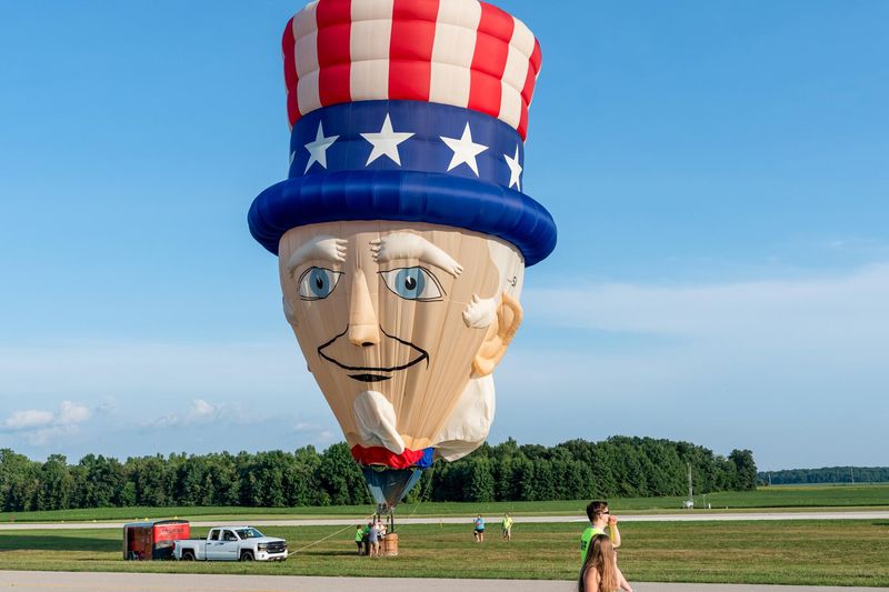 How to Watch Without Getting in the Way