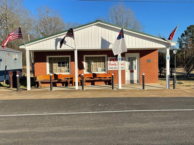 Pop's Family Diner - Mantee