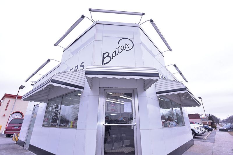 Bates' Burgers (Livonia)