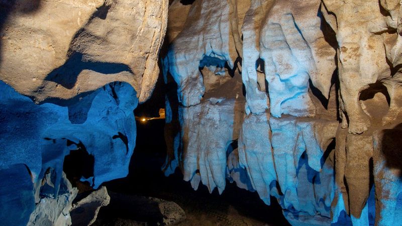 A Tennessee Cave Wrapped in Local Stories