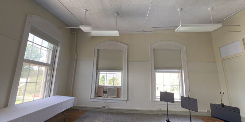 Anna’s Hangout: The Ghostly Office