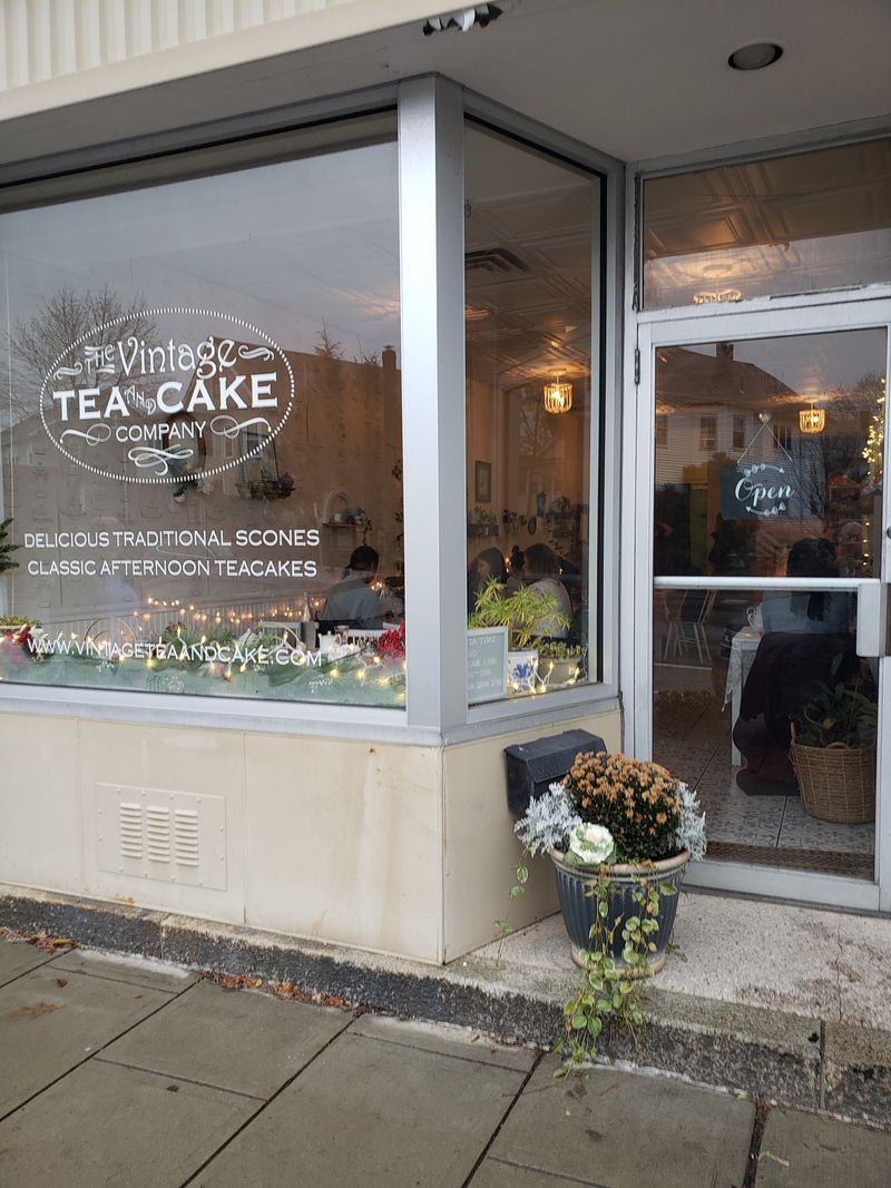 The Vintage Tea and Cake Company, Belmont