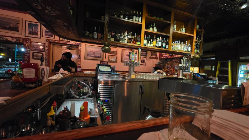 Crowds, waits, and how to win at seating