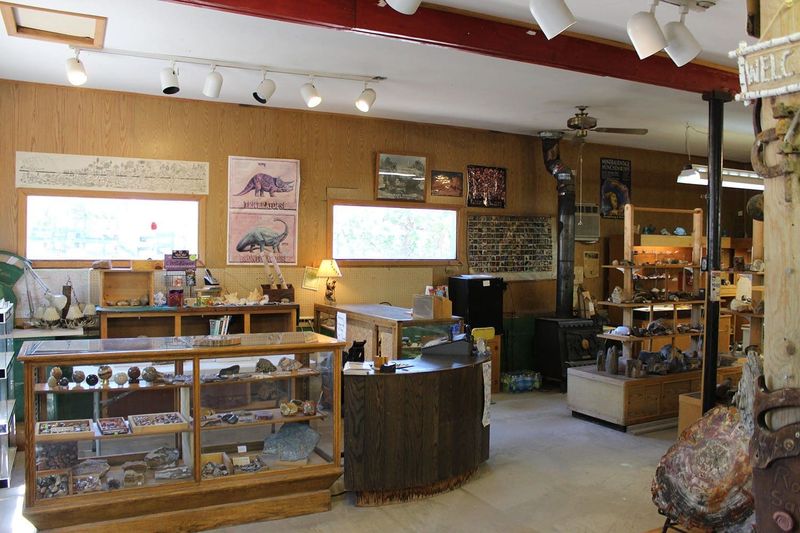 Alternatives for Rock Enthusiasts and Collectors