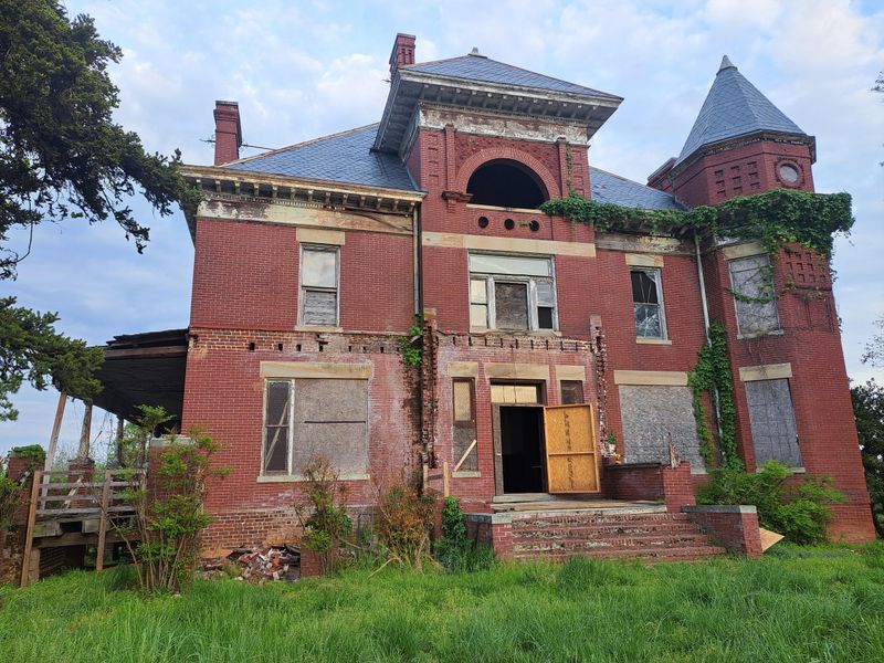 Breaking and Entering Locked Buildings