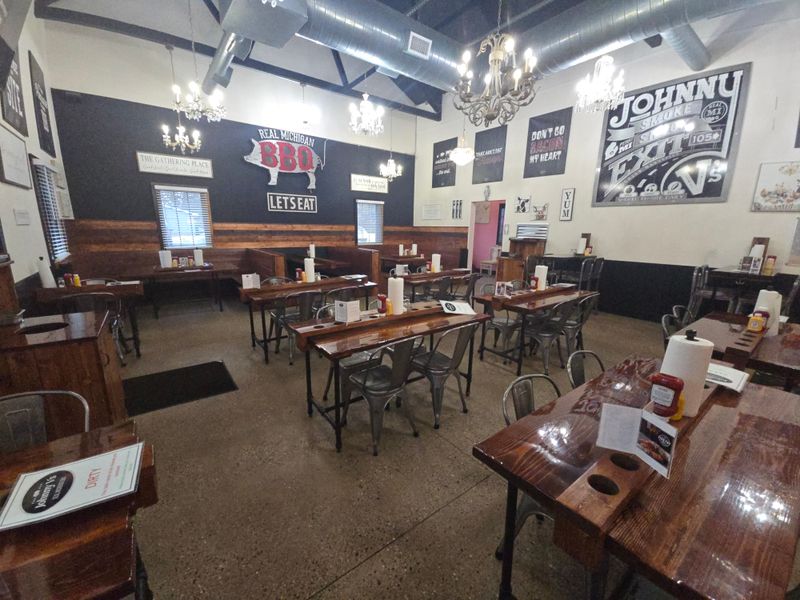 Johnny V's Smoke Shack - Perry