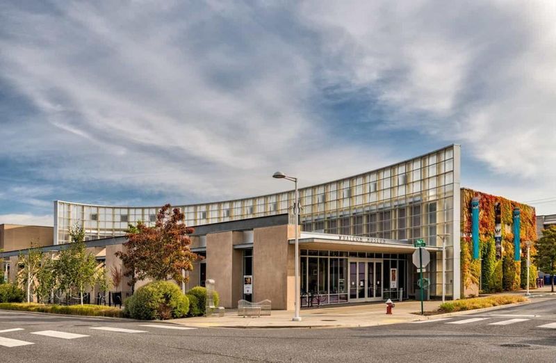 How Bellingham Balances Tradition and Modern Culture