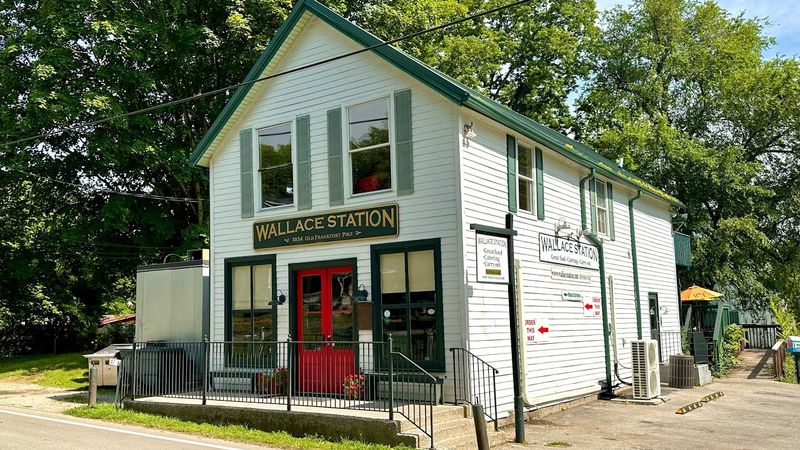 Wallace Station Deli & Bakery (Midway)