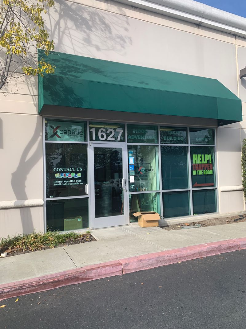 Escape from City Crowds