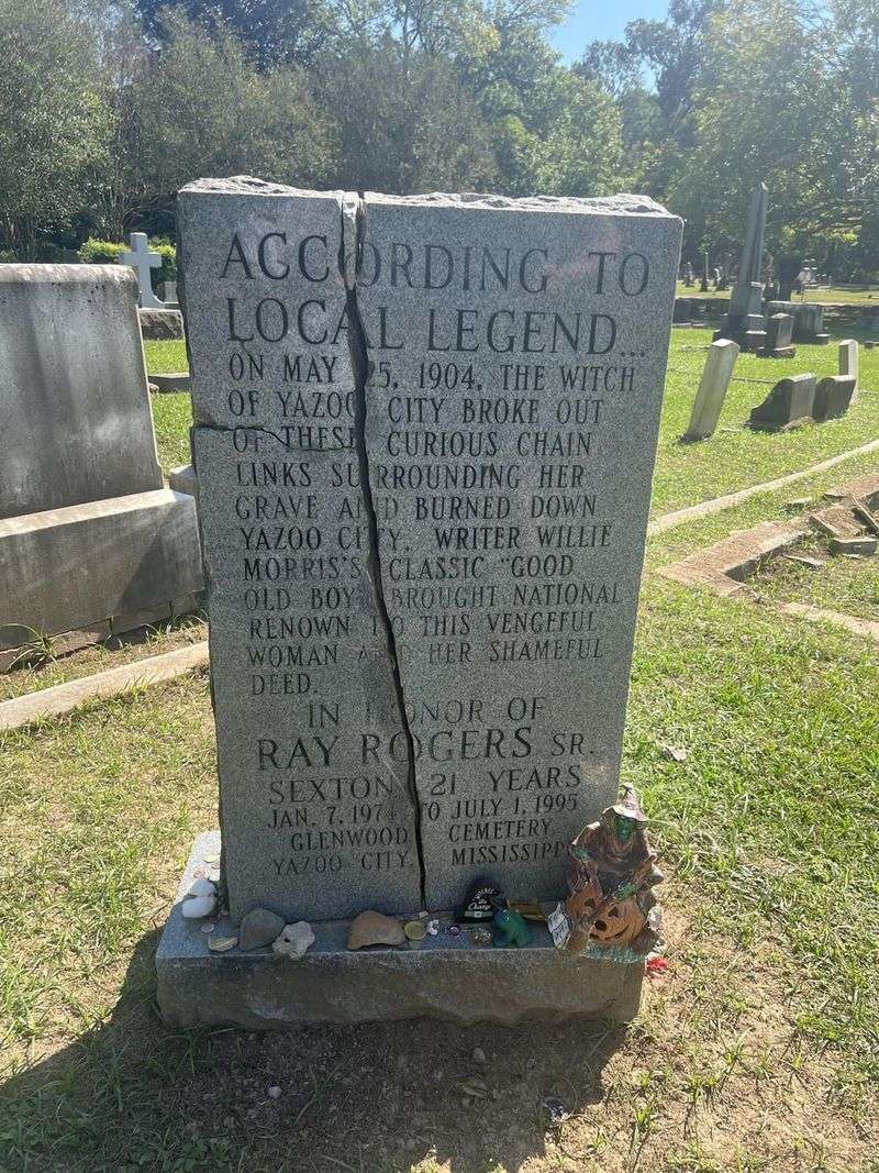 Glenwood Cemetery Witch’s Grave – Yazoo City