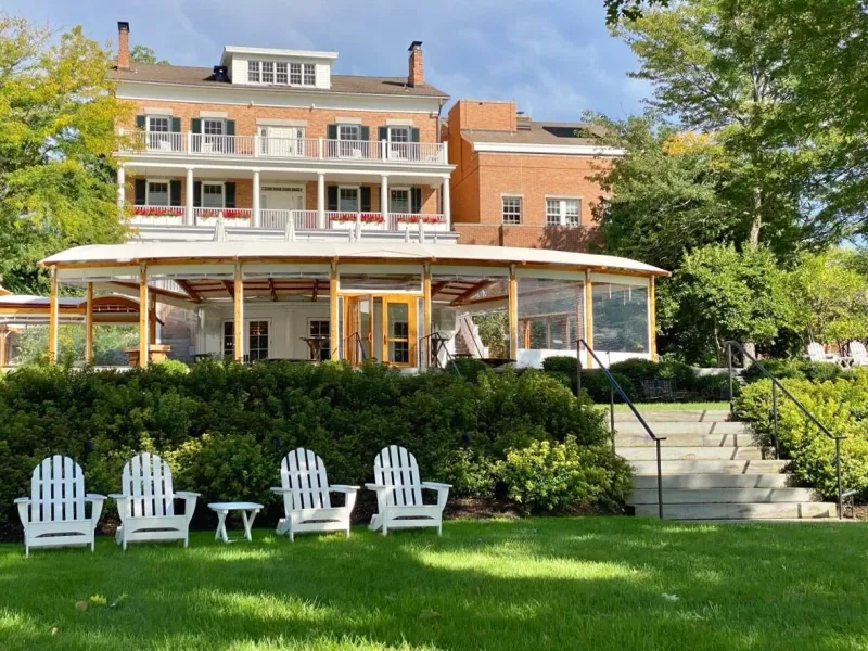 The Absence of Commercial Chaos