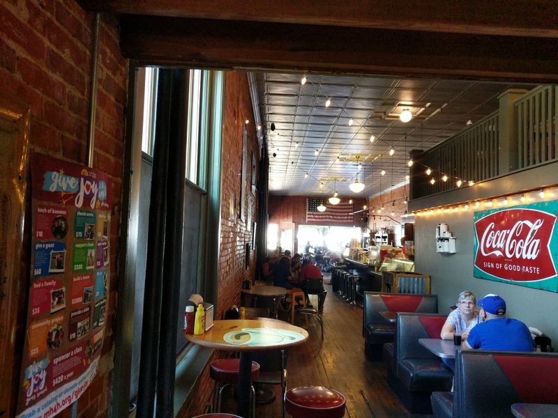 Why the Café Turns a Simple Stop Into a Favorite Memory