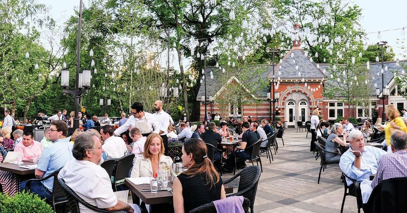 New York’s Most Timeless Holiday Setting