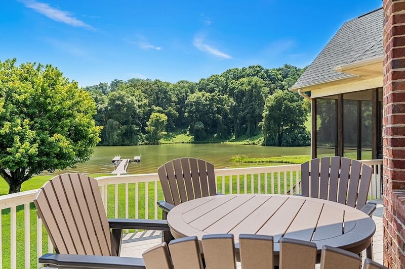 Dining Out Without the Rush