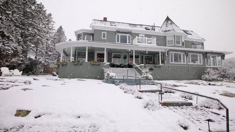 Cape Arundel Inn Facing Winter Seas
