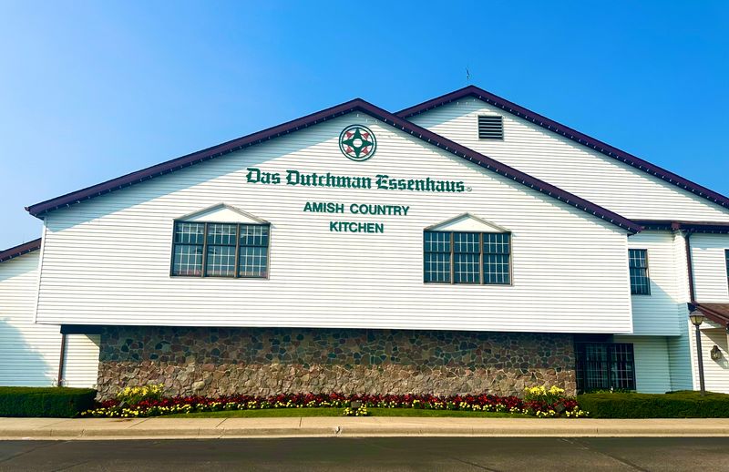 Das Dutchman Essenhaus in Middlebury as the Main Road Trip Anchor