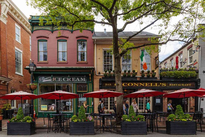 How Locals React to Curious Visitors