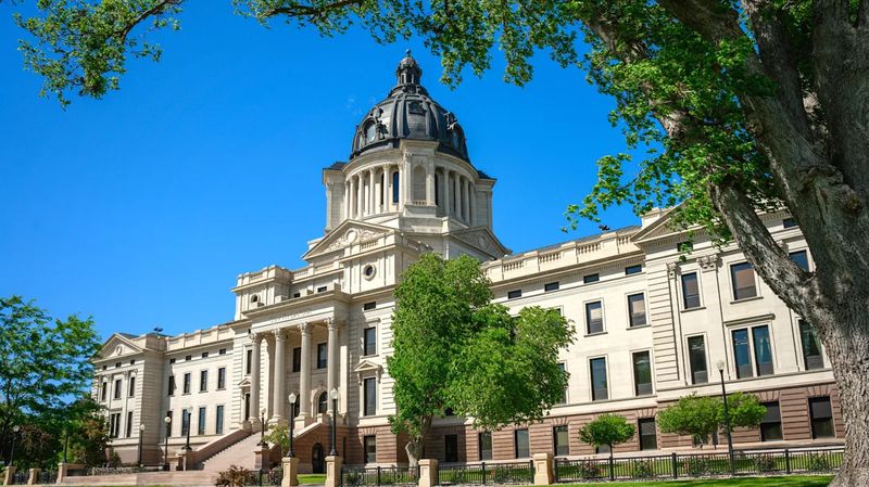 A Capital City That Avoids the Usual Rush